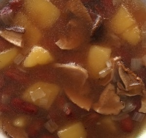 Суп грибной с фасолью